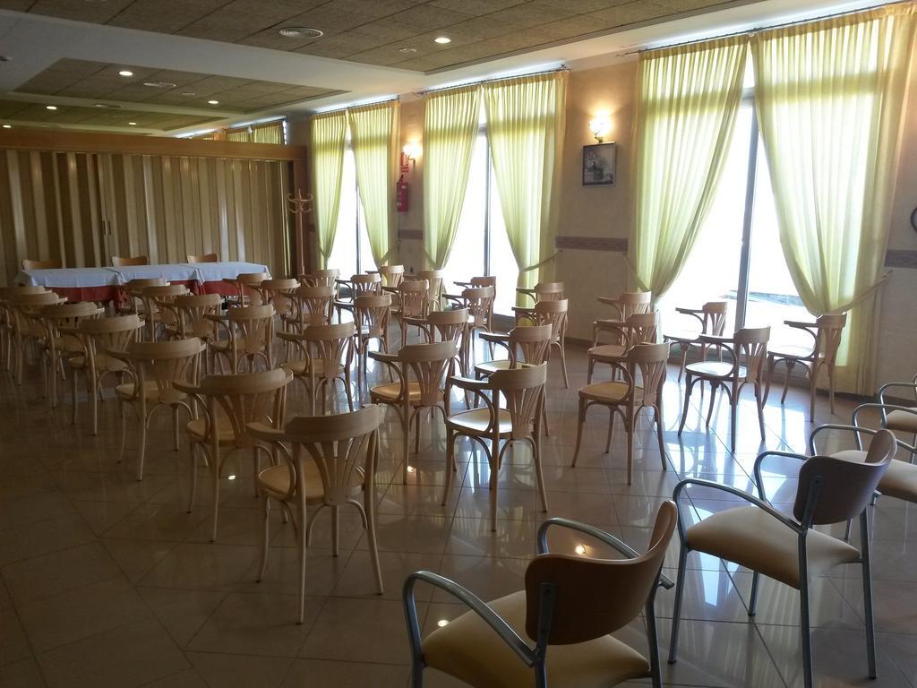 Hotel La Torre Лос-Монтесинос Экстерьер фото